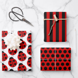 Juego de hojas de papel de regalo de mariquita