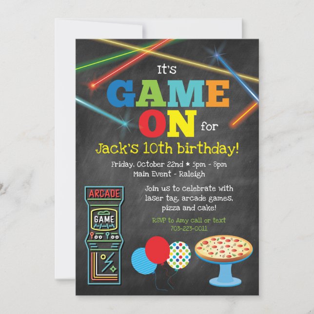 Juego En Arcade Pizza Fiesta Chalkboard Invitación (Anverso)