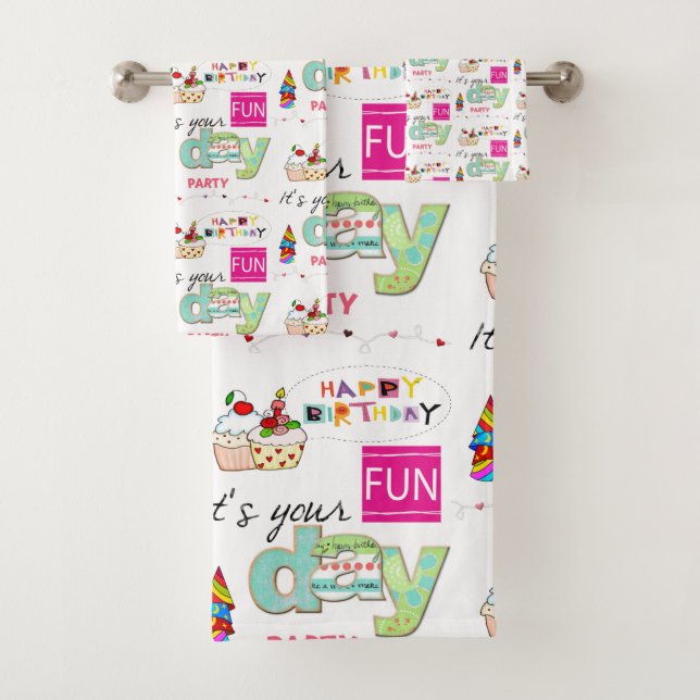 Juegos de toallas de baño, pastelito feliz de la d (In situ)