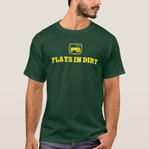 Juegos en camiseta de la suciedad