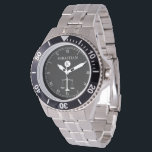 Juez escala Monograma Ley Reloj Proffesional<br><div class="desc">Un elegante nombre personalizado para el reloj de la cara en blanco y negro, con un símbolo de escala de justicia y un lugar para el nombre del destinatario del regalo y el monograma del apellido. Un gran regalo para todo aquel que esté en la escuela de derecho, un abogado...</div>
