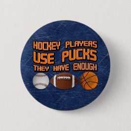 Jugadores de hockey usan botón de patines