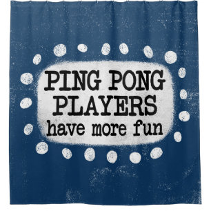 Jugadores De Ping Pong Tienen Una Cortina De Ducha