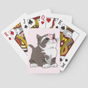 Jugando cartas con gatito pequeño