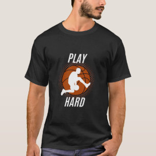 Jugar a la camiseta dura del baloncesto