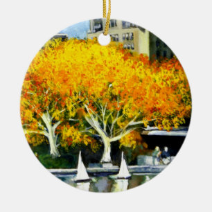 Juguetes en el ornamento del parque