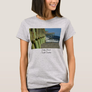 Junto a la camiseta de Folly Pier