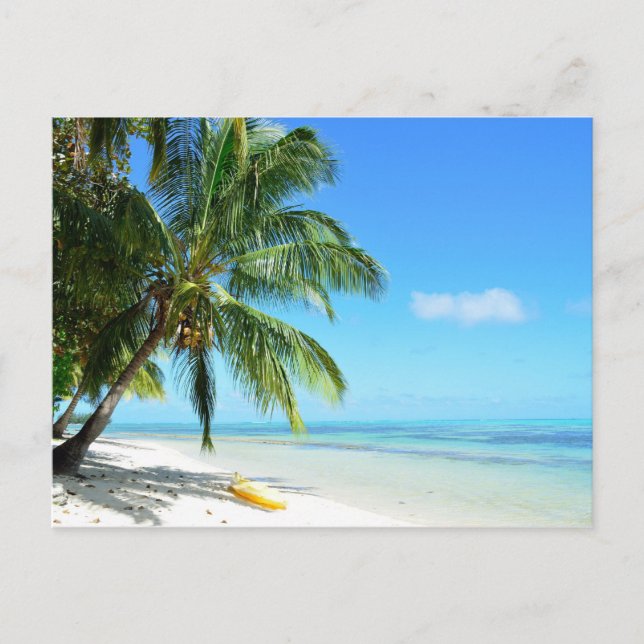 Kayak amarillo sobre una postal de playa de arena  (Anverso)