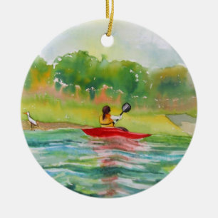 Kayaker en el ornamento del agua