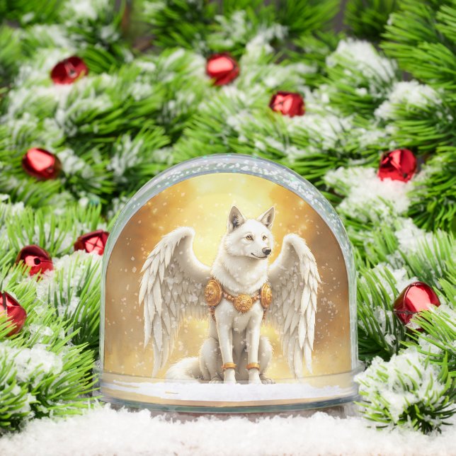 Keeper of the Dawn – The White Winged Wolf.  (Navidad)