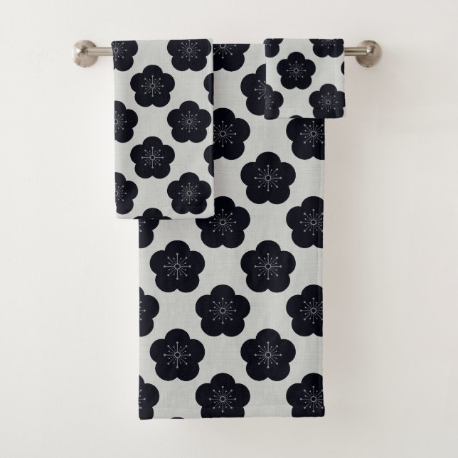 KURO UME - Bold-White (In situ)