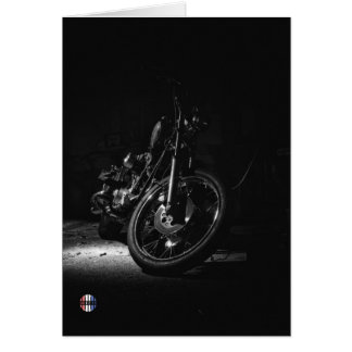 La abertura de la tarjeta de la puerta del garaje