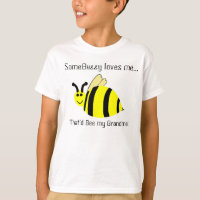La abuela Cute me ama la camiseta de la abeja