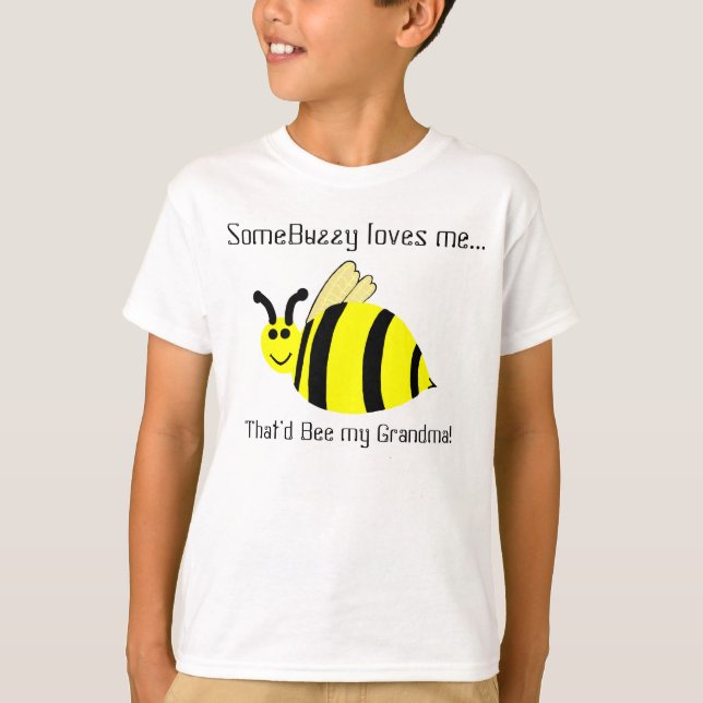 La abuela Cute me ama la camiseta de la abeja (Anverso)