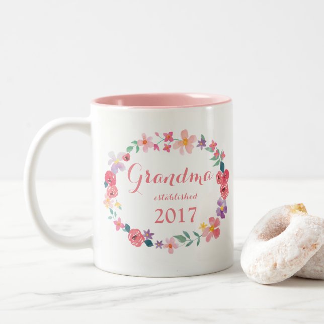 La abuela estableció 20-- Taza de encargo del (Con donut)