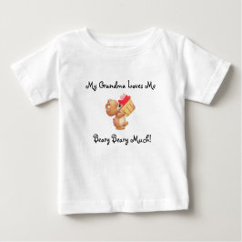 La abuela me ama a mi pequeña camiseta bebé