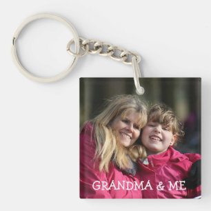 La abuela y yo personalizamos el llavero de la