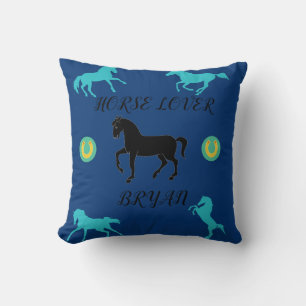 La almohada de los caballos Lover lanza un nombre