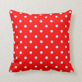 La almohada de los puntos rojos de polka