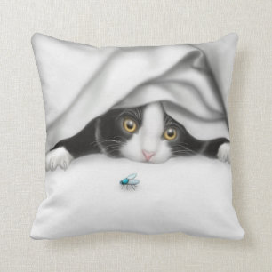 La almohada del gatito del cazador del insecto