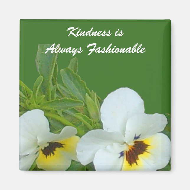 La amabilidad es siempre un imán de moda (Frente)