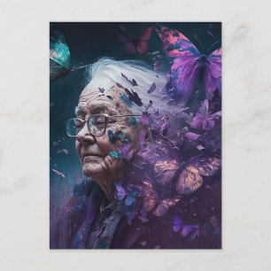 La anciana con la postal de las mariposas púrpura