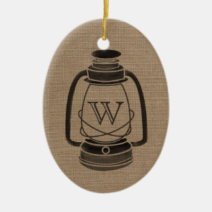 La arpillera inspiró el ornamento del monograma de