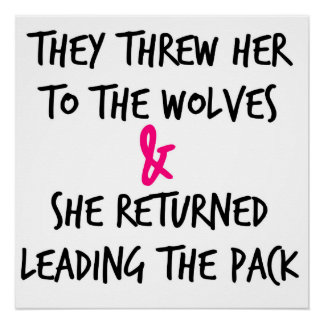 La arrojaron al poster de los lobos