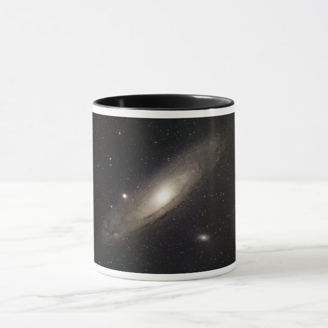 La asombrosa taza de galaxia de Andromeda (Centro)
