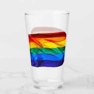 La bandera del orgullo gay de SlipperyJoe's ondean