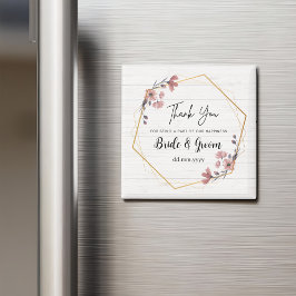 La boda personalizada en el imán favorece el tema
