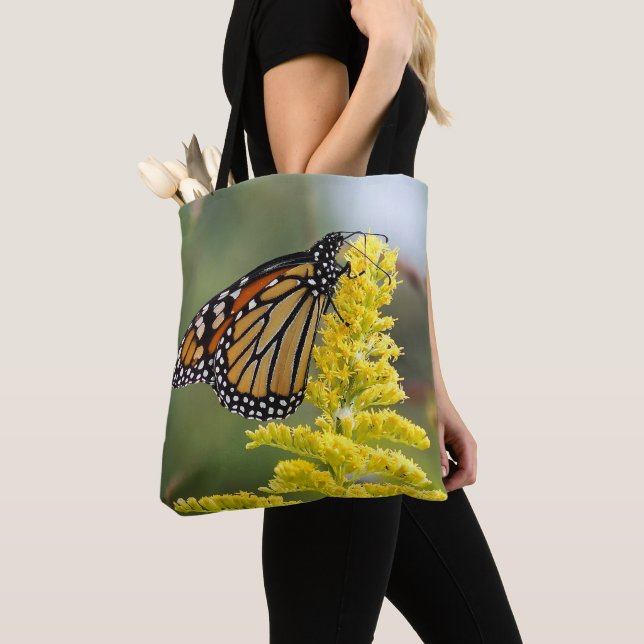 La bolsa de asas de la mariposa de monarca (Detalle)