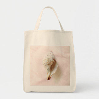 La bolsa de asas orgánica del Seashell rosado