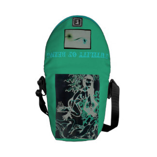 La bolsa de mensajero del verde del chica del
