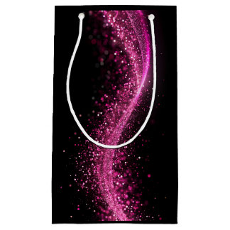 La bolsa de papel brillante en las secuencias rosa