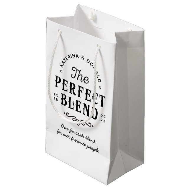 La bolsa de regalo media del favorito de la boda d (Angulo Anverso)
