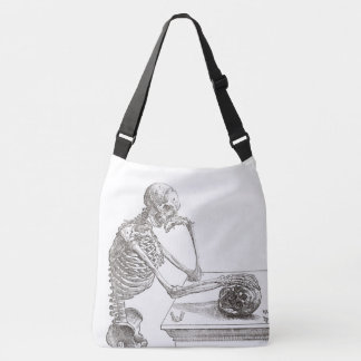 La bolsa para transportar cadáveres cruzada