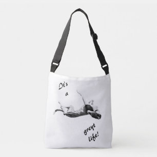 La bolsa para transportar cadáveres de la cruz de