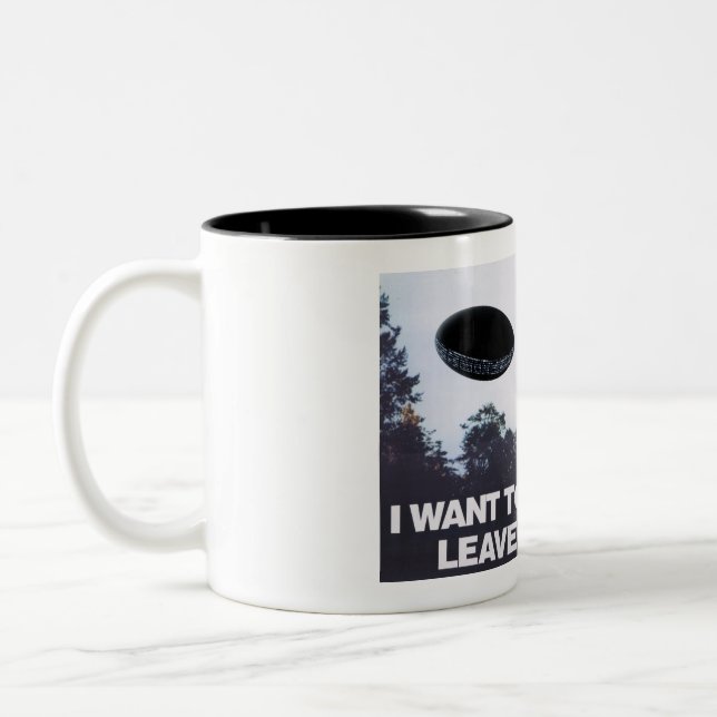 La caída del hombre final: ¡La taza de café! (Izquierda)