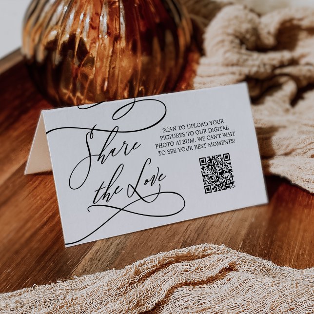 La caligrafía romántica comparte la tarjeta de la  (Subido por el creador)