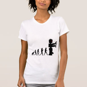 La camisa de la mujer de la evolución 2a del robot