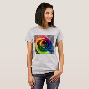 La camisa de las mujeres subiós arco iris