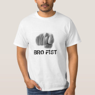 La camisa de los hombres del puño de Bro