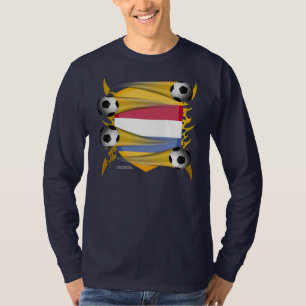 La camisa de manga larga de los hombres tribales