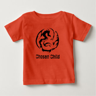 La camisa del niño elegido del niño