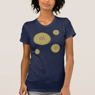 La camisa oscura de las mujeres celestiales del