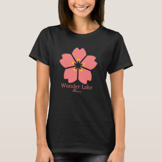 La camiseta básica de las mujeres de la flor