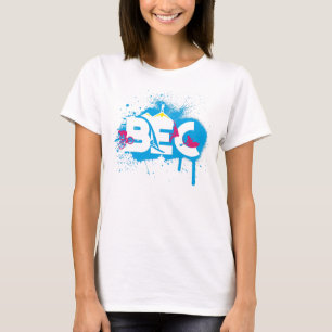 La camiseta casual específica de las mujeres de l