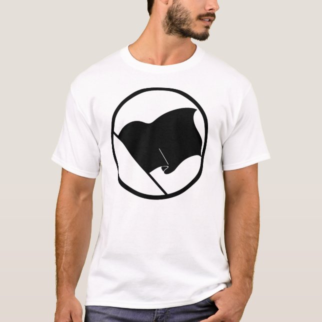 La camiseta de la bandera negra (Anverso)