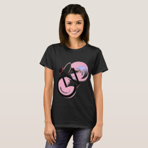 La camiseta de las mujeres del logotipo de